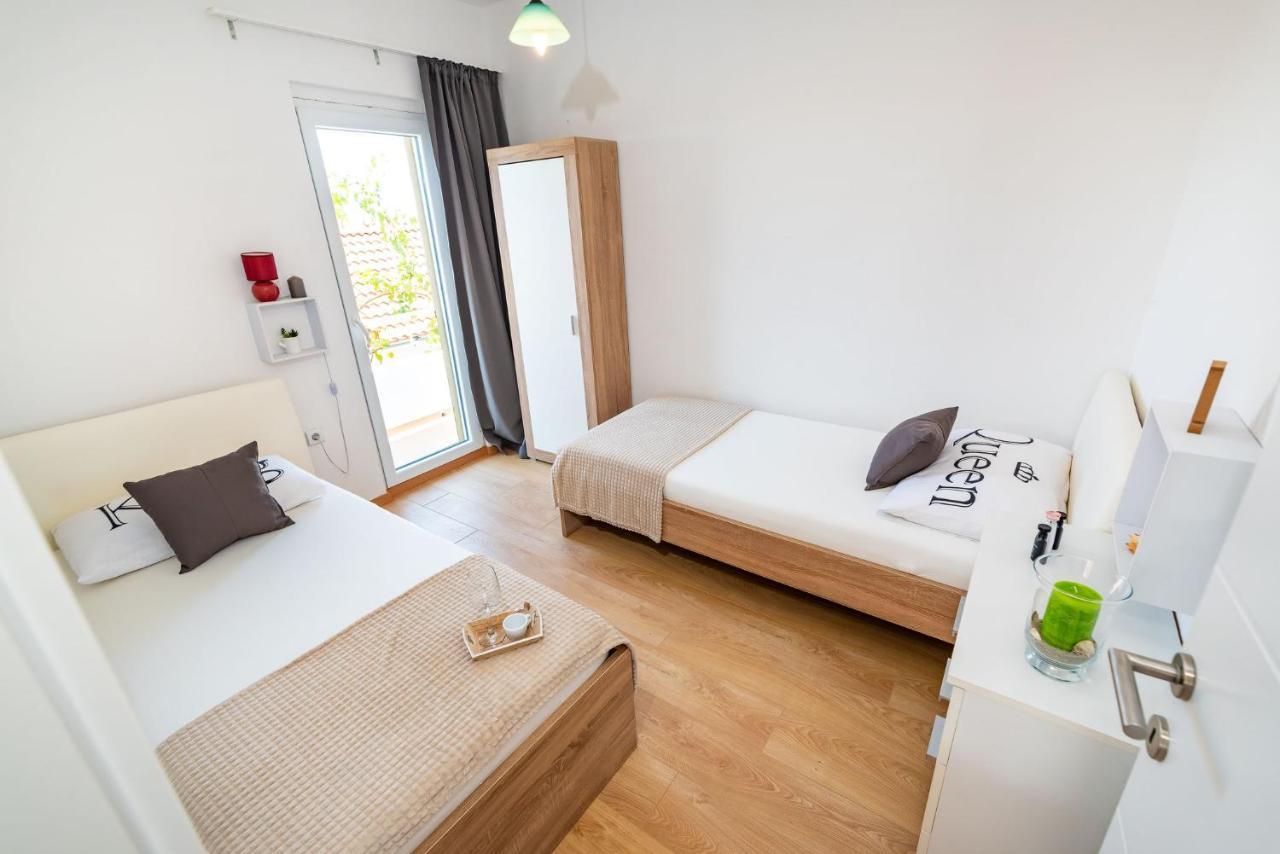 Apartment Maia Lena For Family ยาเซนิเซ ภายนอก รูปภาพ